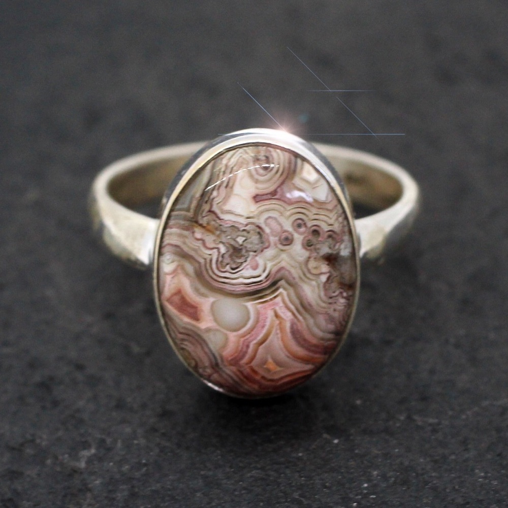 Crazy lace agate ring. Size 8.5